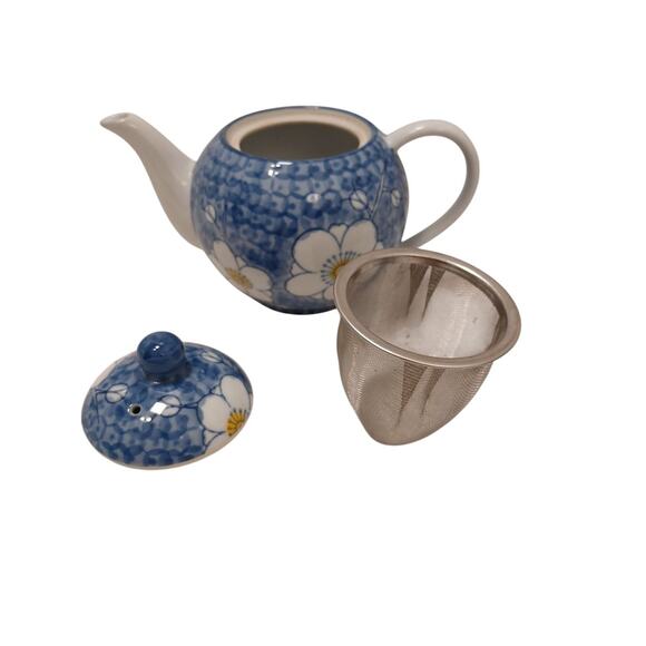 Round Asian Teapot Set Strainer Cup Floral Blue White Oriental Country Cottage - Picture 4 of 14